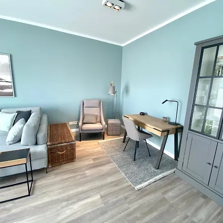 2707 - Strandwiese 16 *